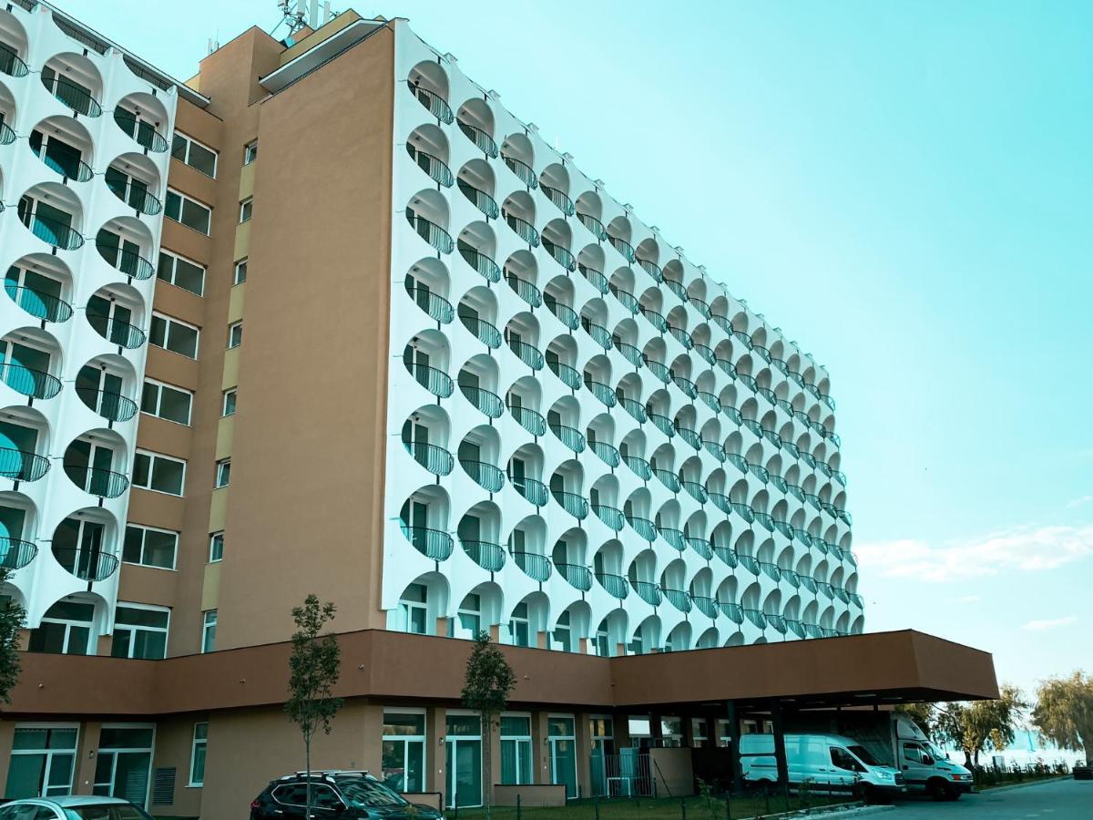 Marine Apartman By Bltn Siófok Buitenkant foto