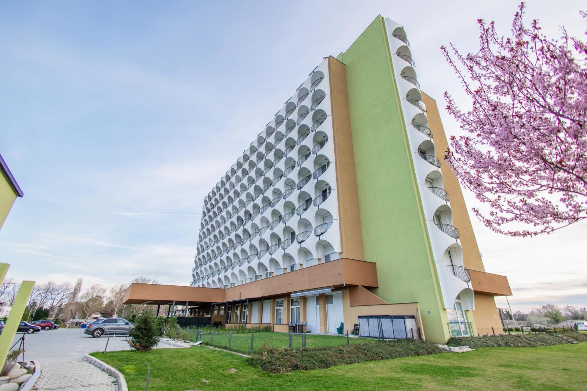 Marine Apartman By Bltn Siófok Buitenkant foto